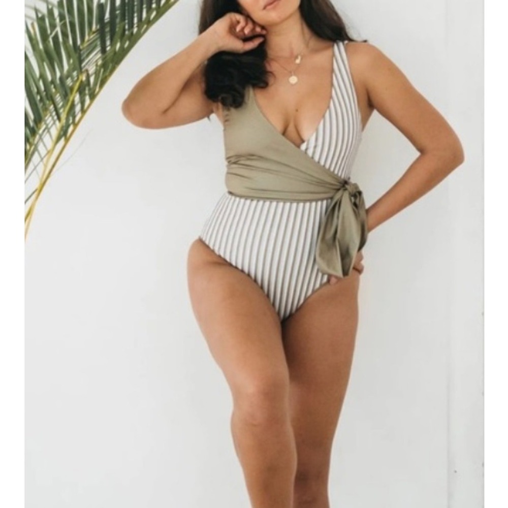 BAIIA SwimSuit 12 Green Striped Reversible Wrap One Piece & top set
